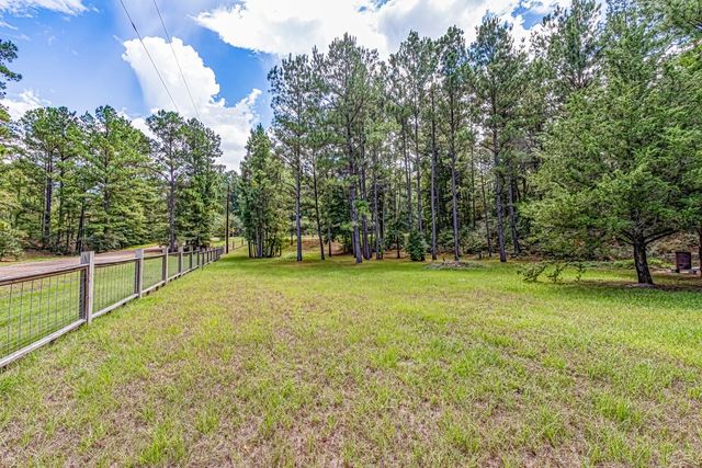 51 Creek Bend Drive, Huntsville, TX 77320