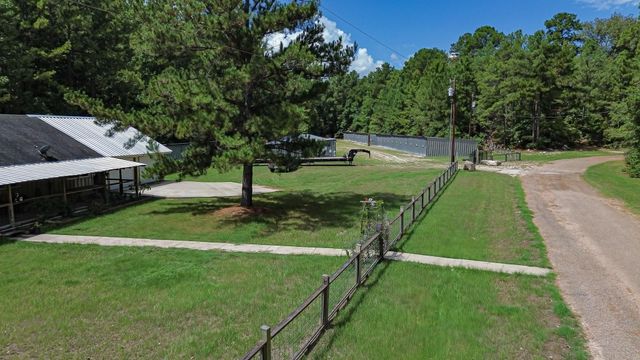 51 Creek Bend Drive, Huntsville, TX 77320