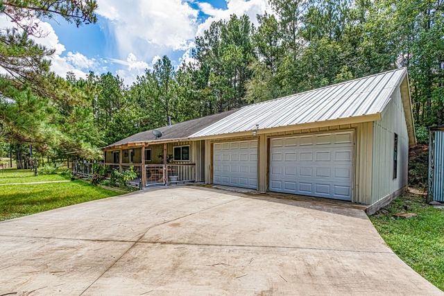 51 Creek Bend Drive, Huntsville, TX 77320