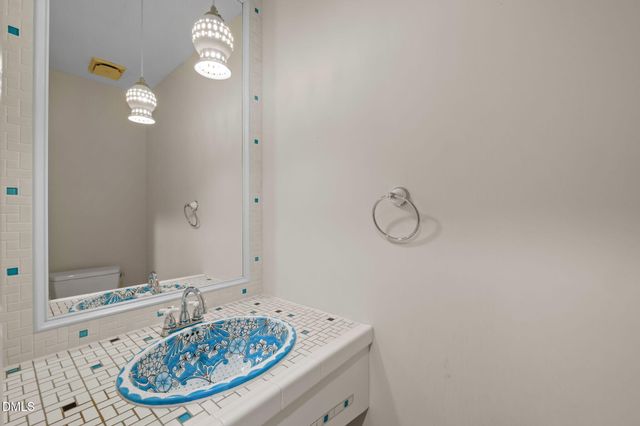 206 Ridge Trail, Chapel Hill, NC 27516