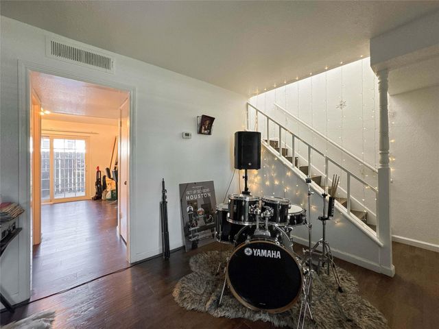 5218 Milwee Street 2, Houston, TX 77092