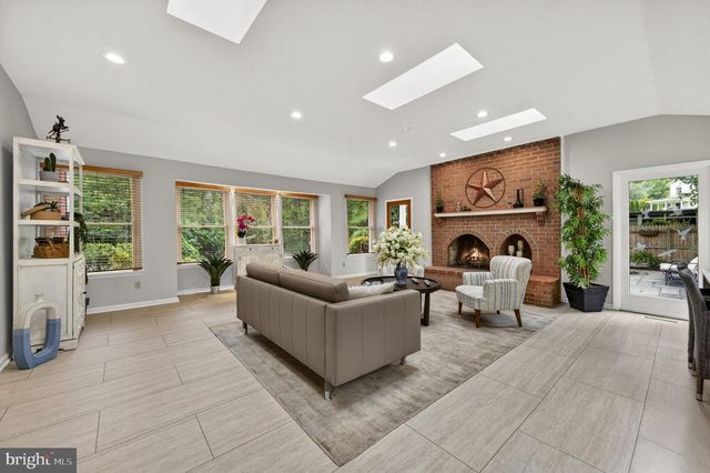 4908 BRADFORD DR, Annandale, VA 22003