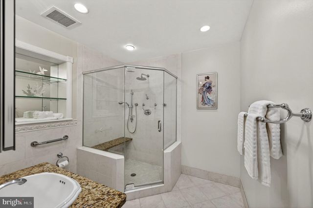 4908 BRADFORD DR, Annandale, VA 22003