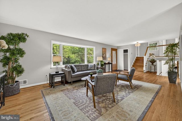 4908 BRADFORD DR, Annandale, VA 22003