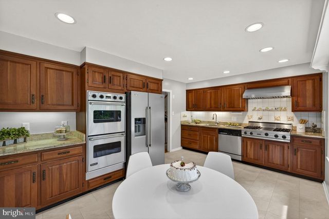 4908 BRADFORD DR, Annandale, VA 22003