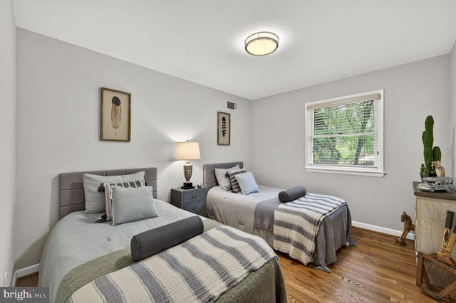 4908 BRADFORD DR, Annandale, VA 22003