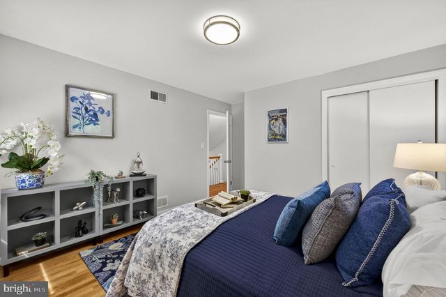 4908 BRADFORD DR, Annandale, VA 22003