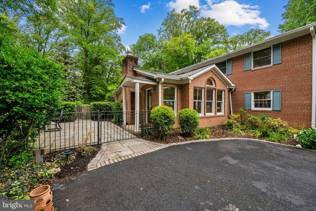 4908 BRADFORD DR, Annandale, VA 22003