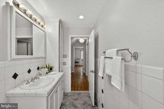4908 BRADFORD DR, Annandale, VA 22003