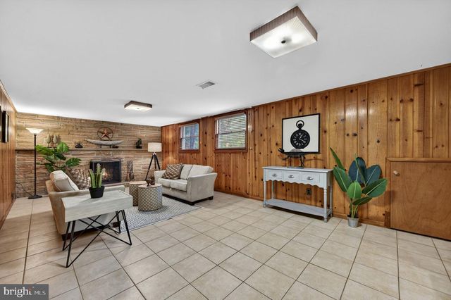 4908 BRADFORD DR, Annandale, VA 22003