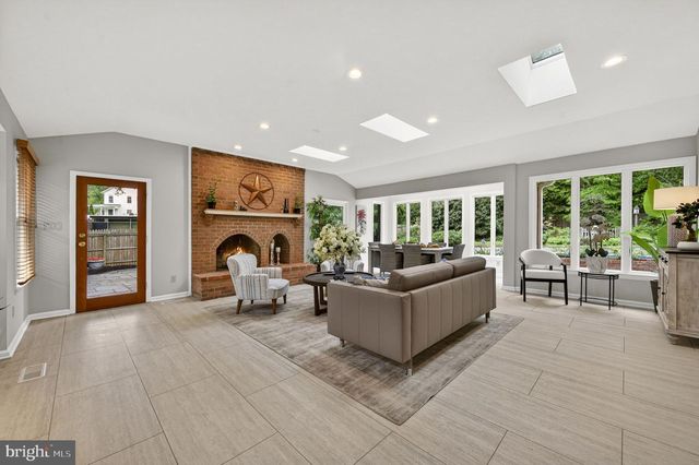 4908 BRADFORD DR, Annandale, VA 22003