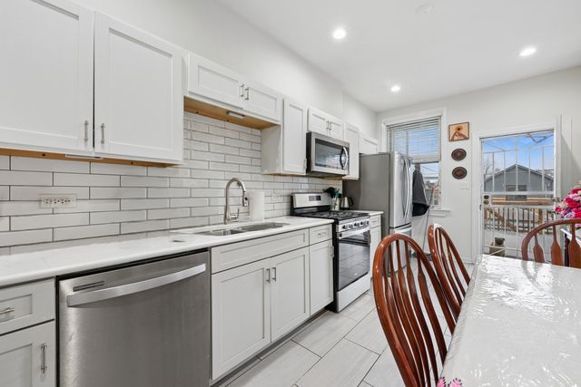 3439 W North Avenue, Chicago, IL 60647