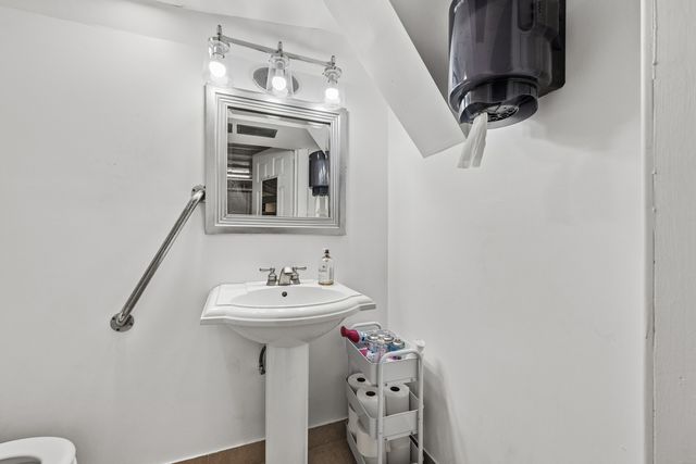 3439 W North Avenue, Chicago, IL 60647