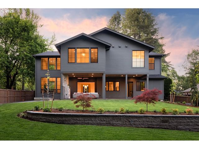 964 Country Commons Ln, Lake Oswego, OR 97034