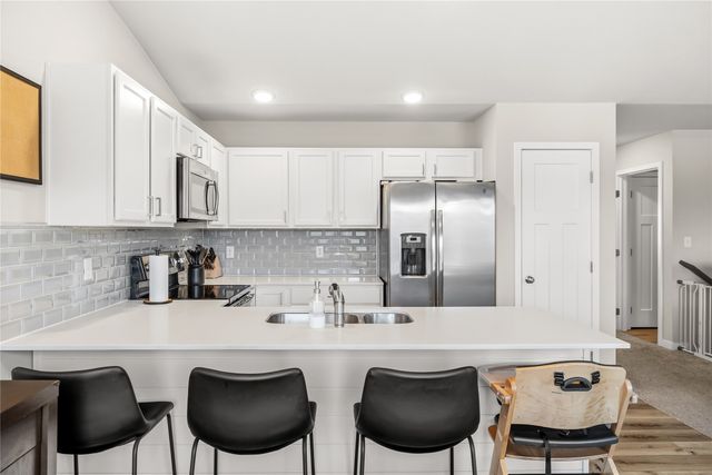 282 NW Lexington Drive, Waukee, IA 50263