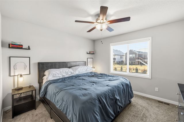 282 NW Lexington Drive, Waukee, IA 50263