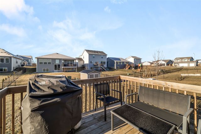 282 NW Lexington Drive, Waukee, IA 50263