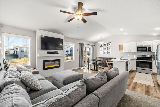 282 NW Lexington Drive, Waukee, IA 50263