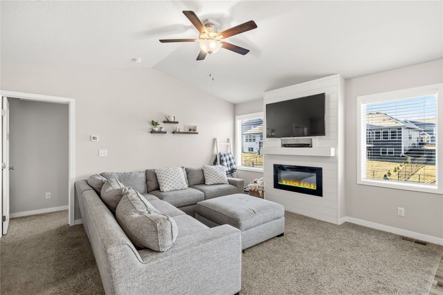 282 NW Lexington Drive, Waukee, IA 50263