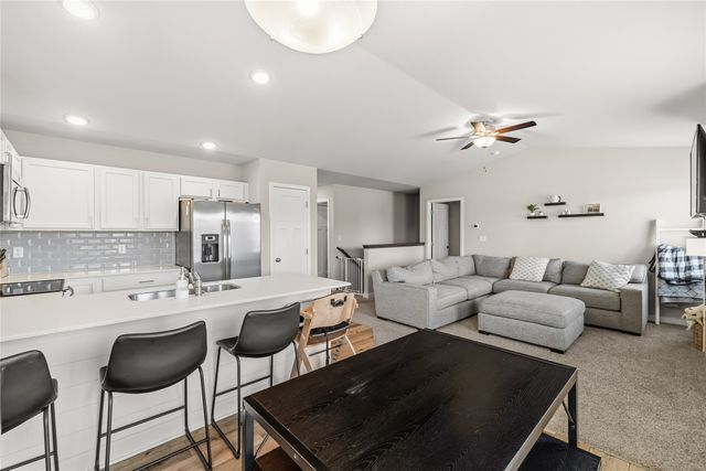 282 NW Lexington Drive, Waukee, IA 50263