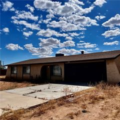 15590 Erie Road, Apple Valley, CA 92307