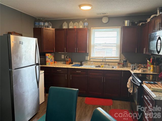 111 Magnolia Lane, Lancaster, SC 29720