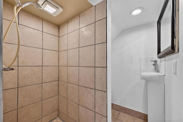 405 County Route 22, Middletown, NY 10940