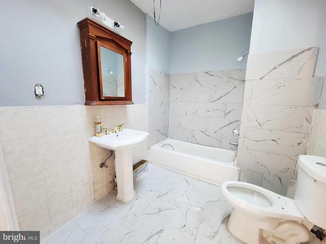 1731 W CHAMPLOST ST, Philadelphia, PA 19141