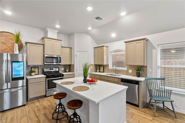 7205 Adler Dr, Corpus Christi, TX 78414