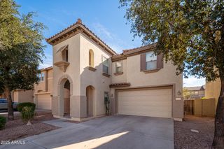 10933 W COLLEGE Drive, Phoenix, AZ 85037