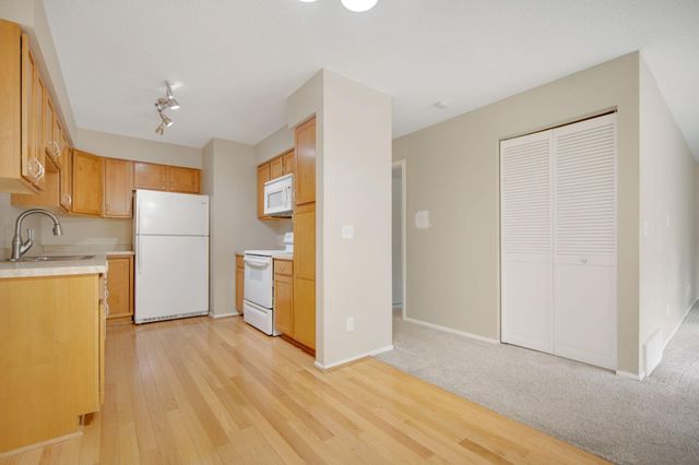 361 Elan Court, Woodbury, MN 55125