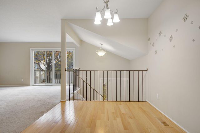 361 Elan Court, Woodbury, MN 55125