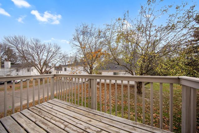 361 Elan Court, Woodbury, MN 55125