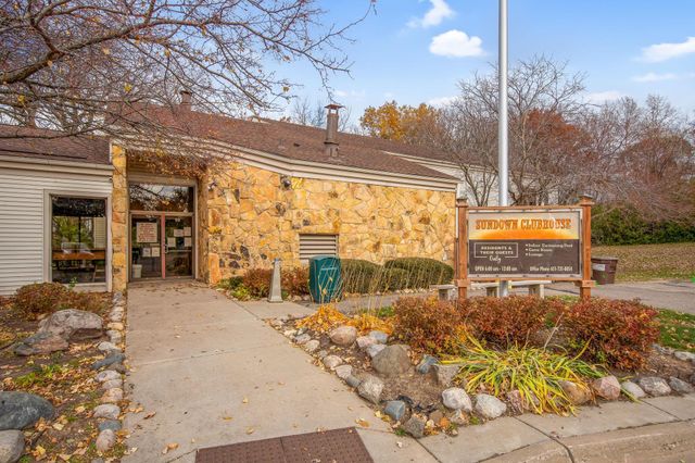 361 Elan Court, Woodbury, MN 55125