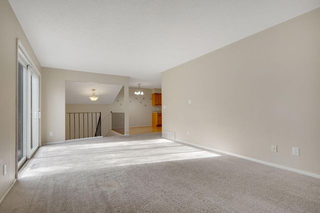 361 Elan Court, Woodbury, MN 55125