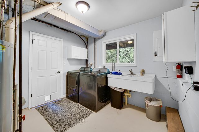 435 W 300 S, Valparaiso, IN 46385