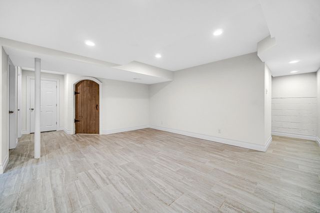 435 W 300 S, Valparaiso, IN 46385