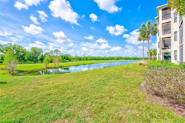 18028 GAWTHROP DRIVE 101, Bradenton, FL 34211