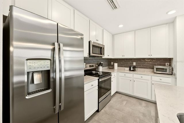 18028 GAWTHROP DRIVE 101, Bradenton, FL 34211