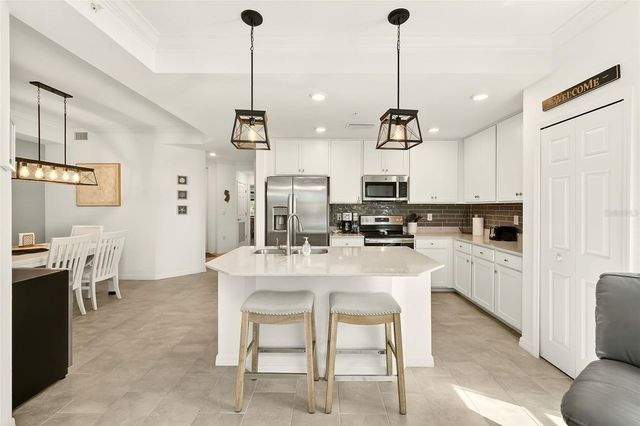 18028 GAWTHROP DRIVE 101, Bradenton, FL 34211