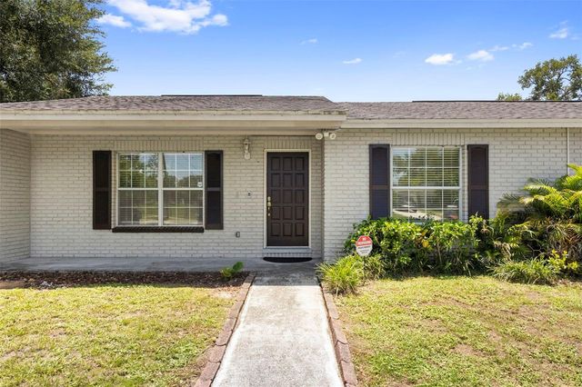 8904 W FLORA STREET, Tampa, FL 33615