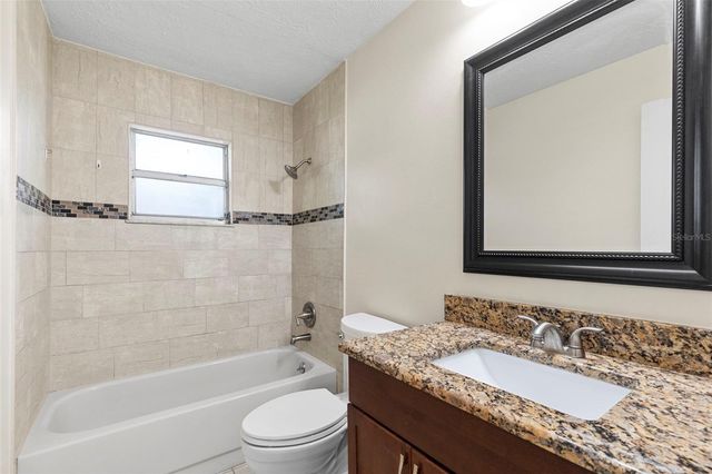 8904 W FLORA STREET, Tampa, FL 33615