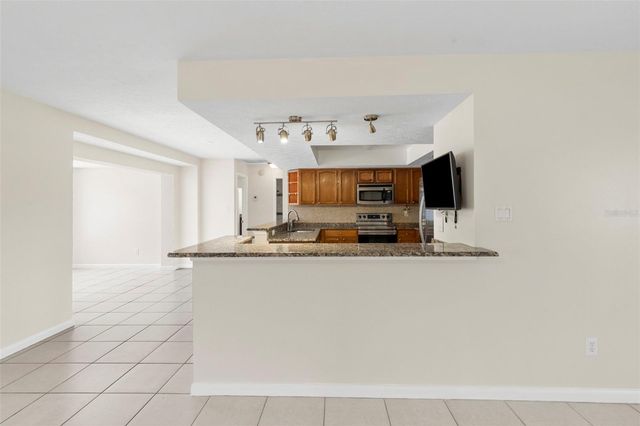 8904 W FLORA STREET, Tampa, FL 33615