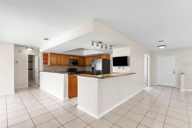 8904 W FLORA STREET, Tampa, FL 33615
