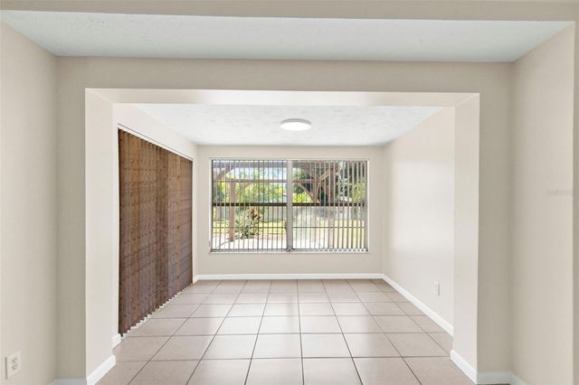 8904 W FLORA STREET, Tampa, FL 33615