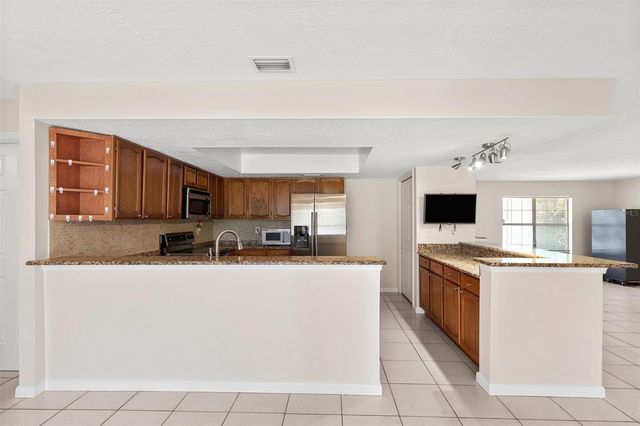 8904 W FLORA STREET, Tampa, FL 33615