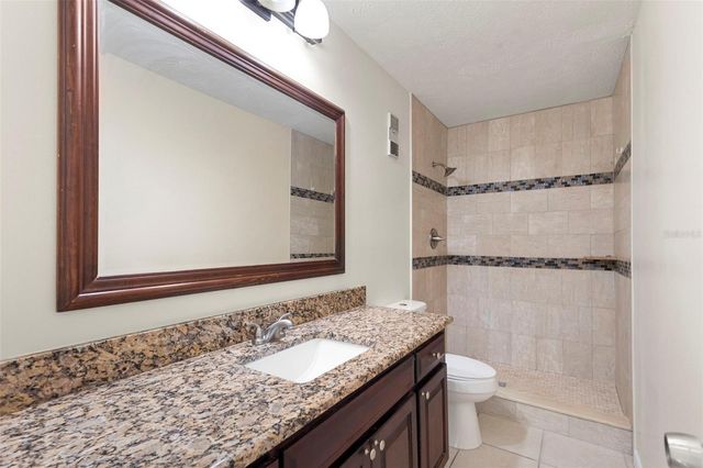 8904 W FLORA STREET, Tampa, FL 33615