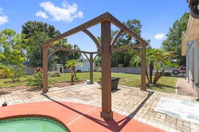 8904 W FLORA STREET, Tampa, FL 33615