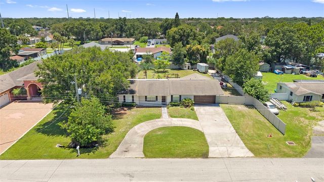 8904 W FLORA STREET, Tampa, FL 33615
