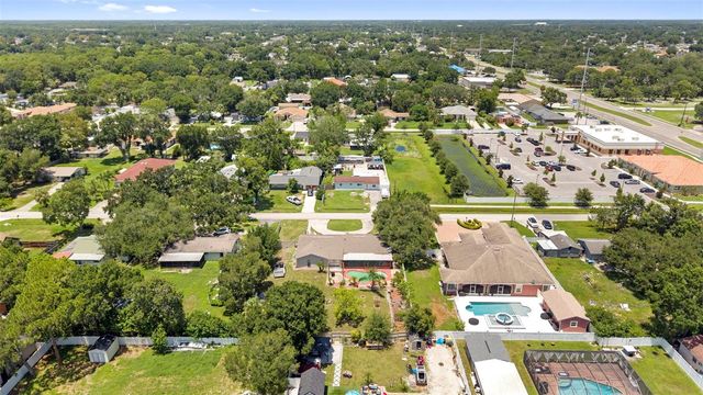 8904 W FLORA STREET, Tampa, FL 33615